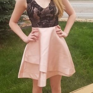 Pink semi formal dress🎉